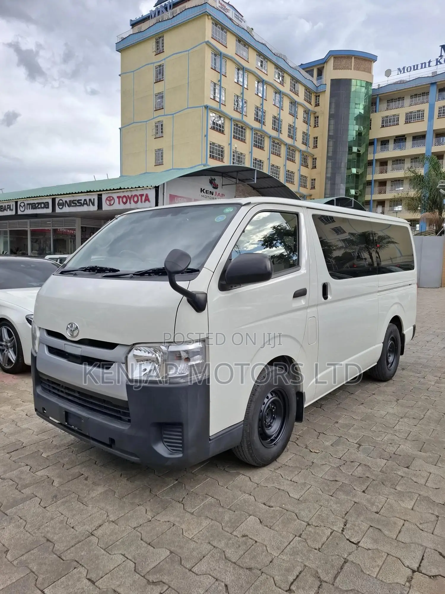 Toyota HiAce 2019 Silver