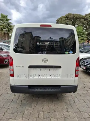 Toyota HiAce 2019 Silver