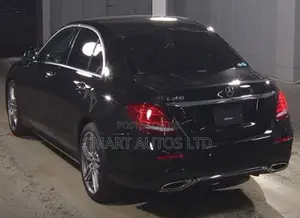 Mercedes-Benz C200 2019 Black