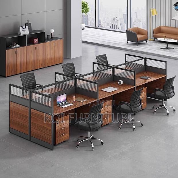 Office Chair : 6-Way Modular Office Workstation.