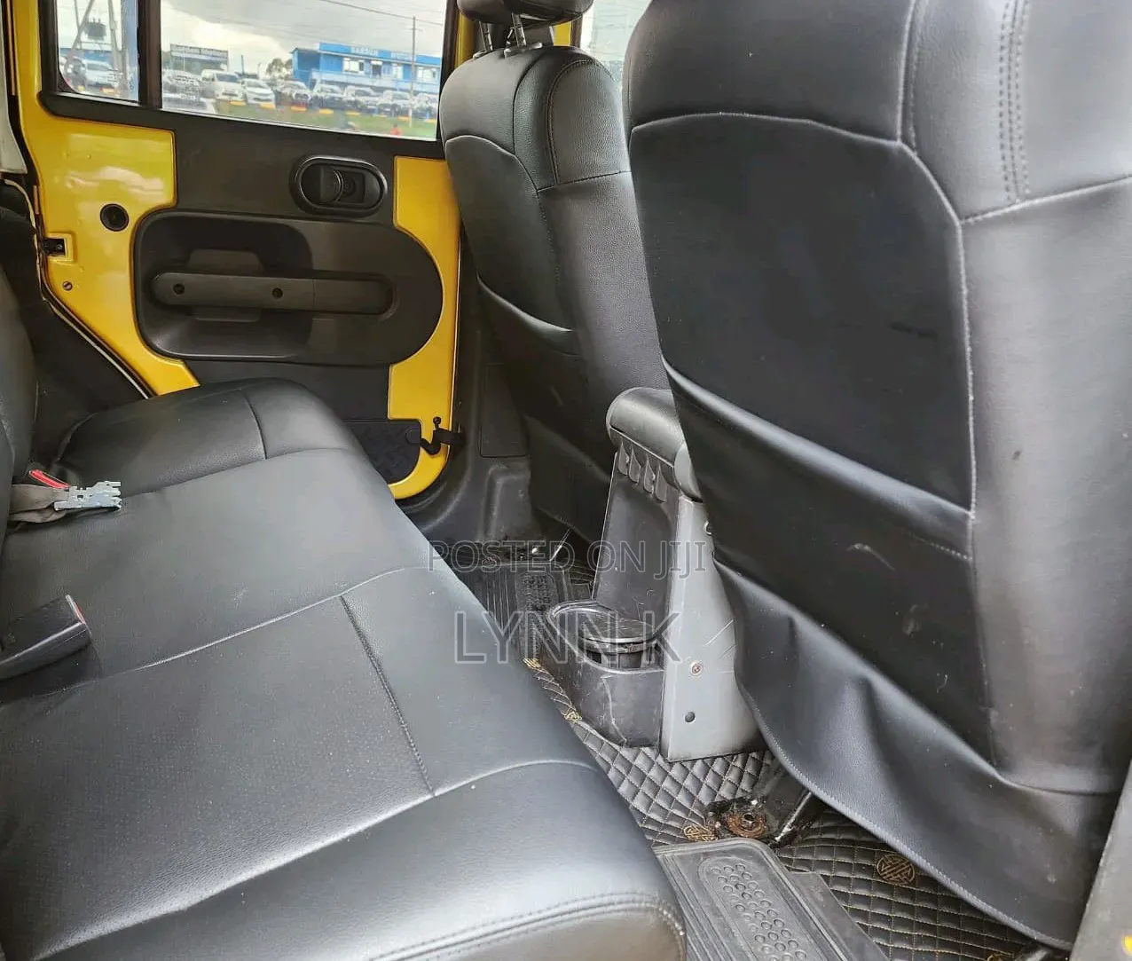 Jeep Wrangler 2010 Yellow