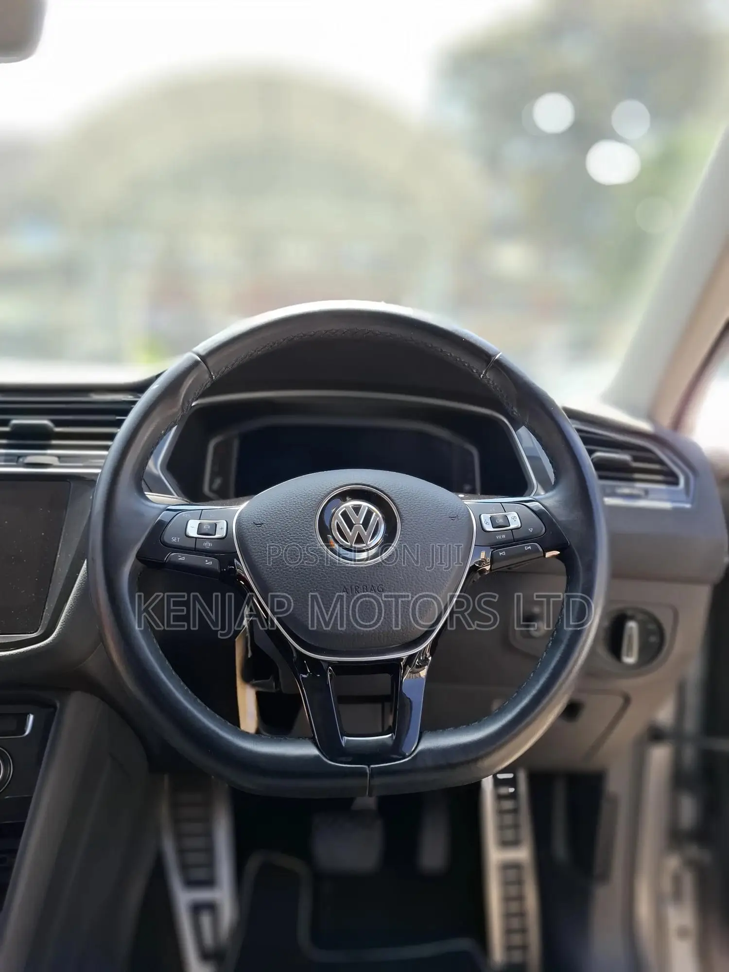Volkswagen Tiguan 2019 Silver