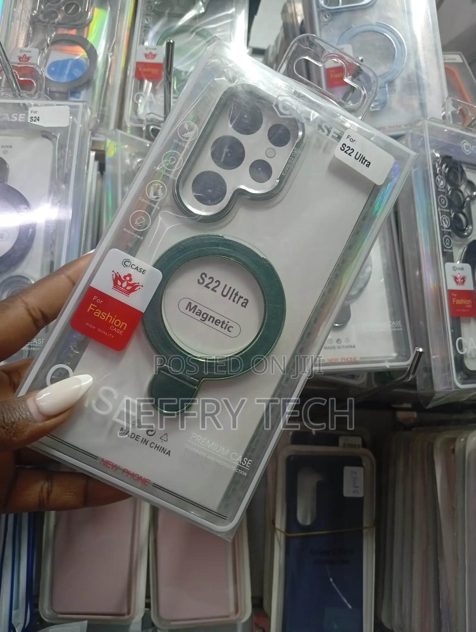 Magnetic Protective Cover Case for the Samsung Galaxy S22 Ultra.