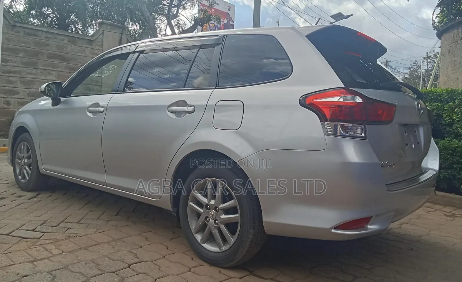 Toyota Corolla Fielder 2020 Silver