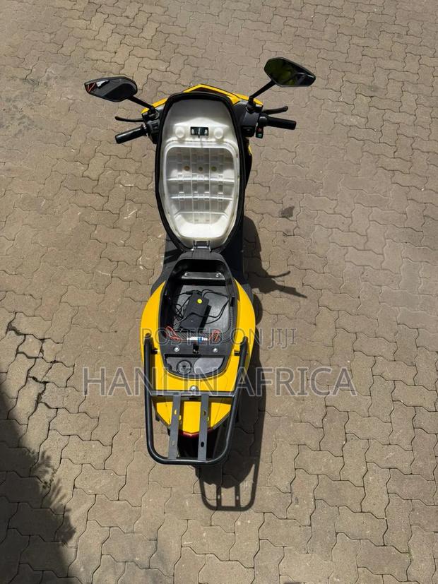 New Motorcycle 2024 Yellow - thumbnail 3