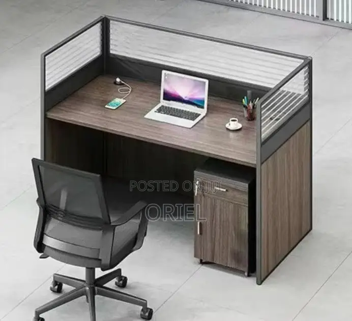 Office Workstation : 1-Way Office Workstation Desk