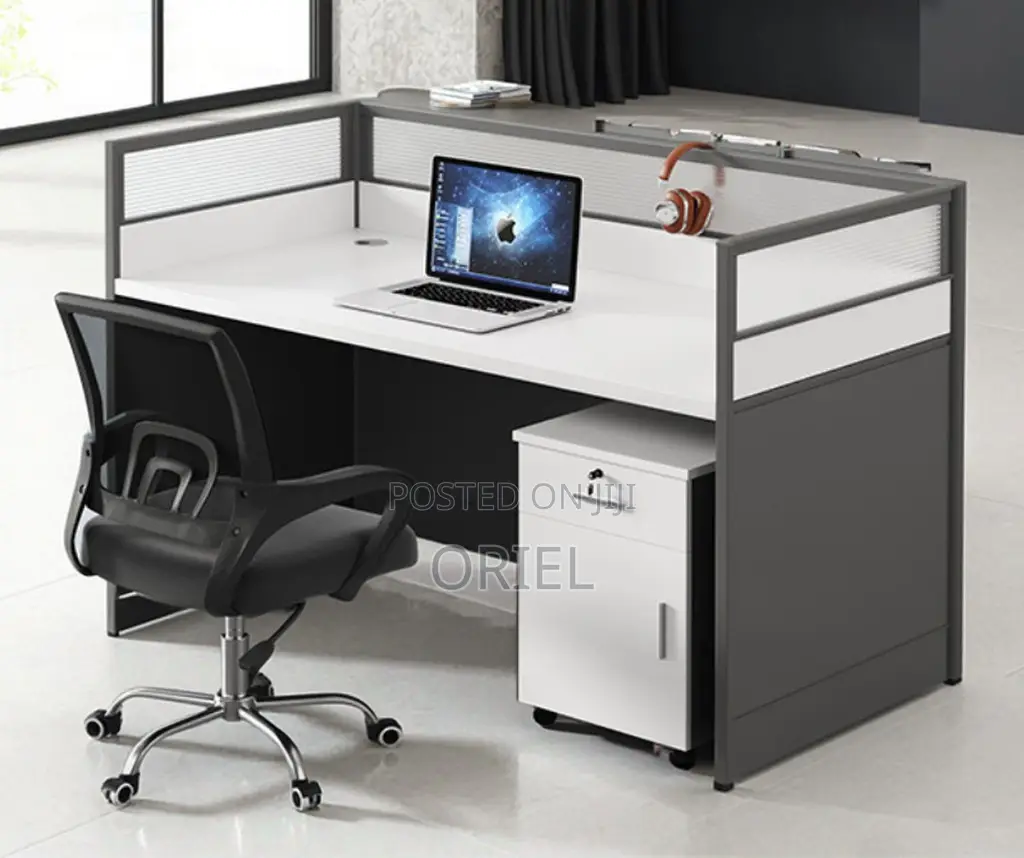 Office Workstation : 1-Way Office Workstation Desk