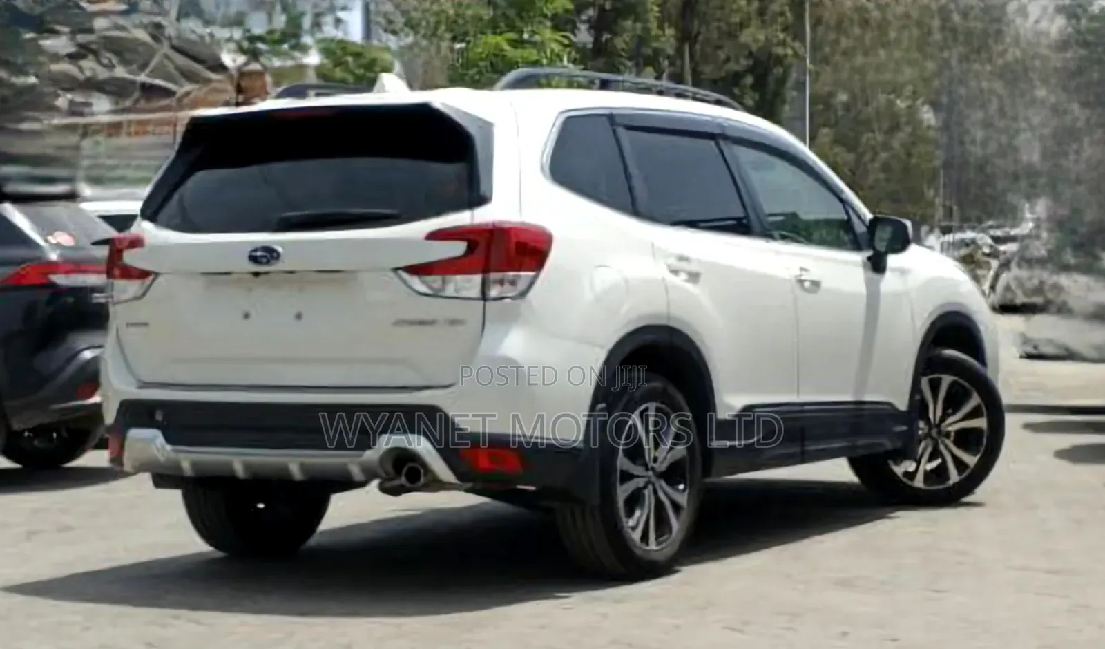 Subaru Forester Premium AWD 2019 White