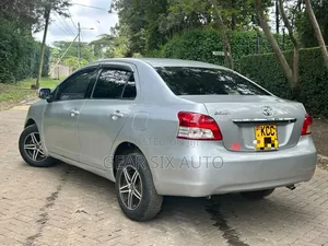 Toyota Belta 2008 Silver