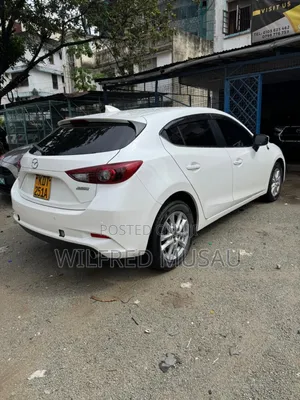 Mazda Axela 2018 White