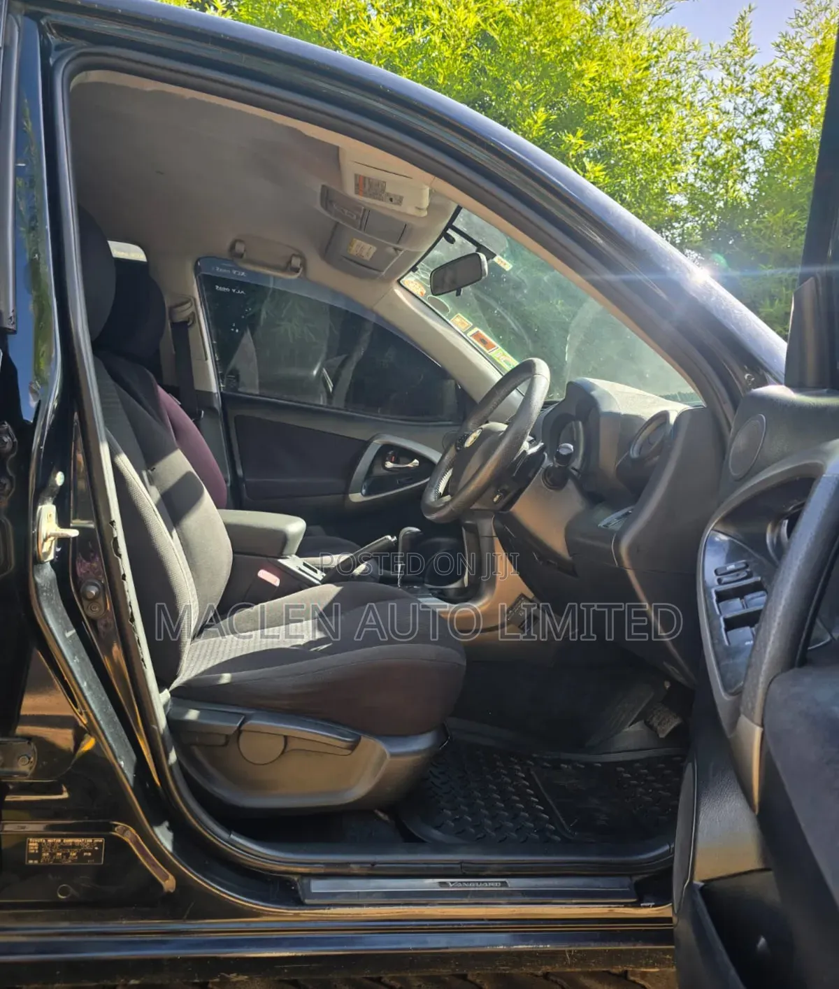 Toyota Vanguard 2012 Black