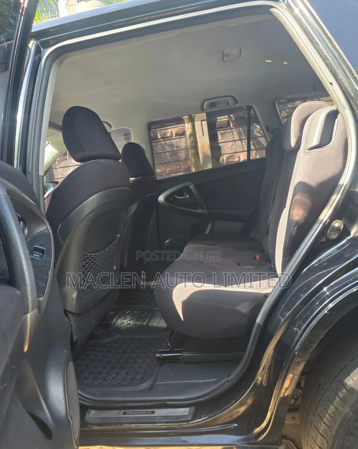 Toyota Vanguard 2012 Black
