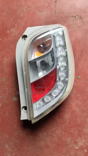 Dihatsu Mira, Backlight/Rear Light