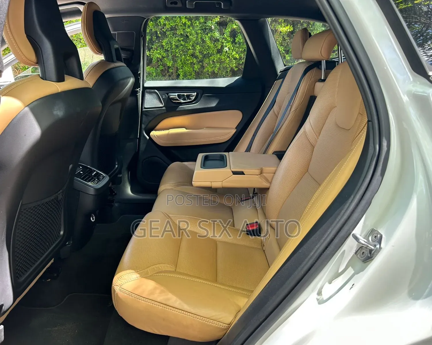 Volvo XC60 T5 Momentum AWD 2019 White