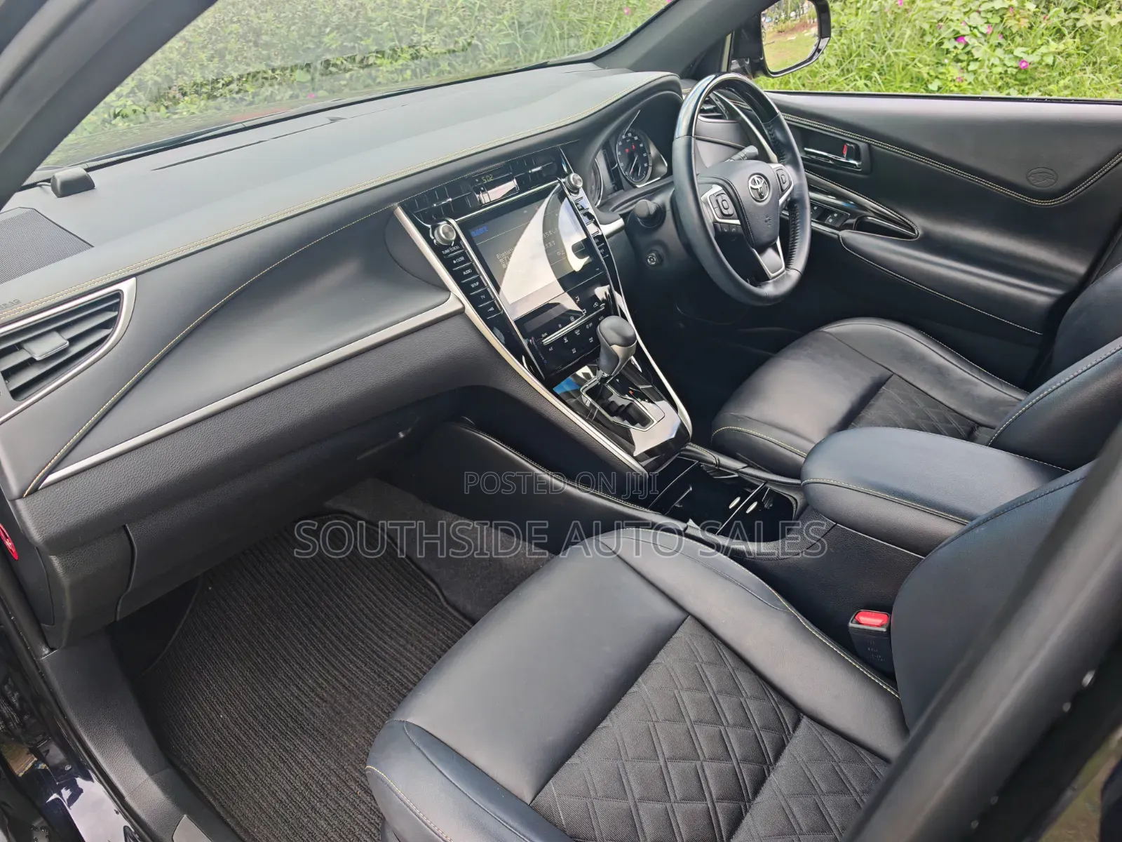 Toyota Harrier 2.0 2019 Purple