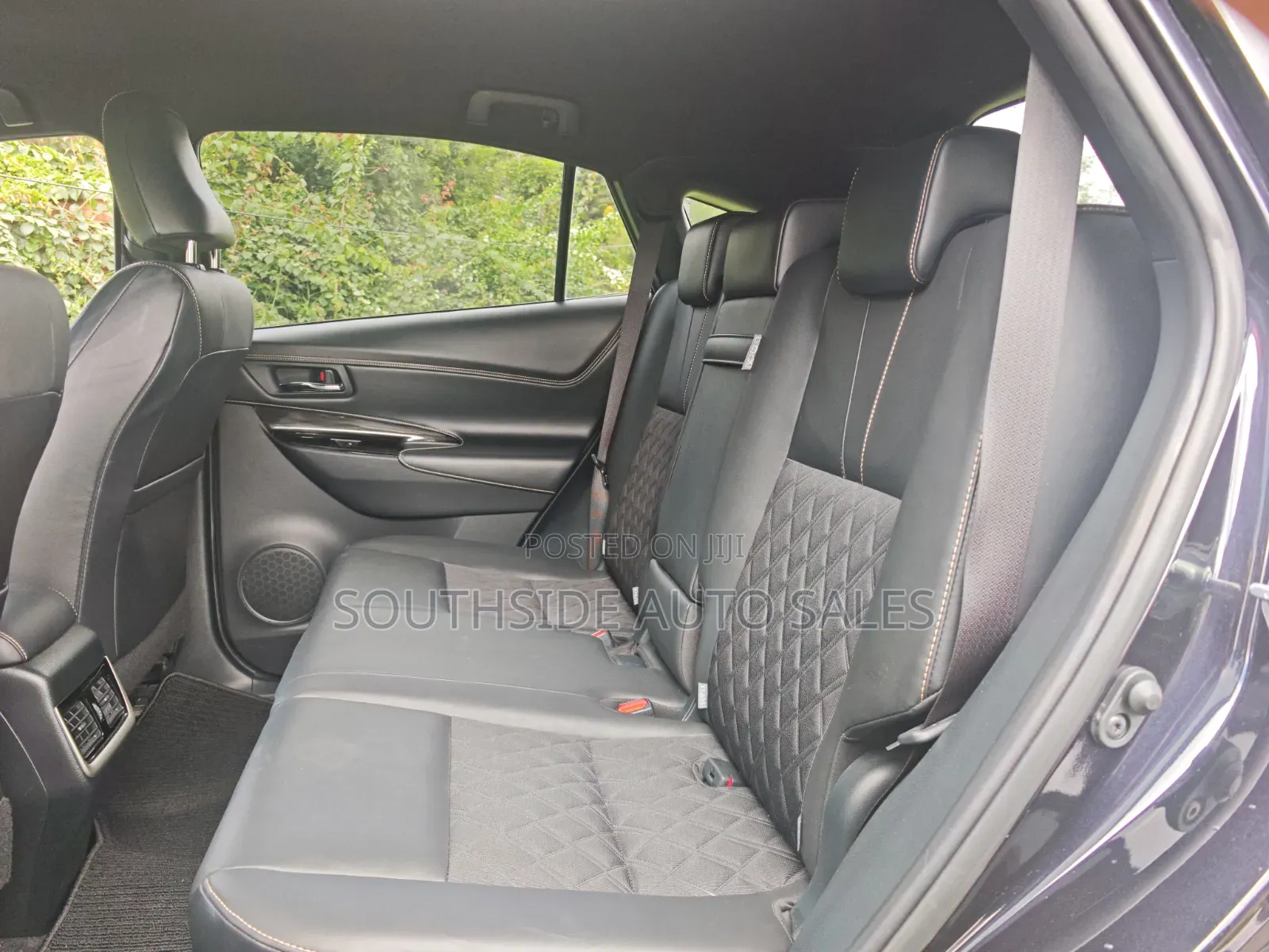 Toyota Harrier 2.0 2019 Purple