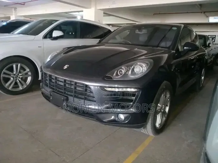 Porsche Macan Turbo 2017 Matt Black