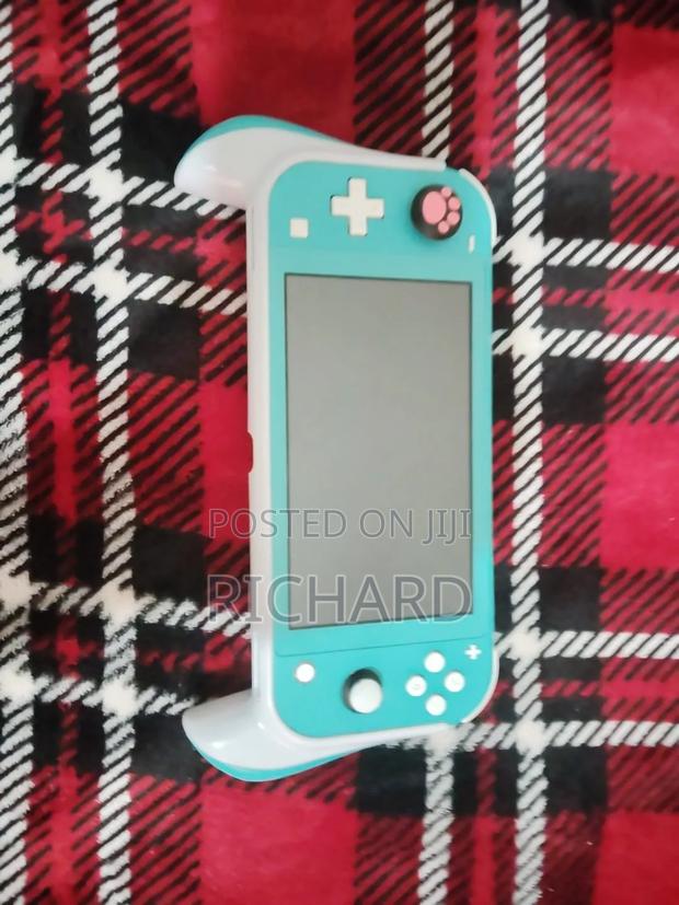 Nintendo Switch Lite - thumbnail 4