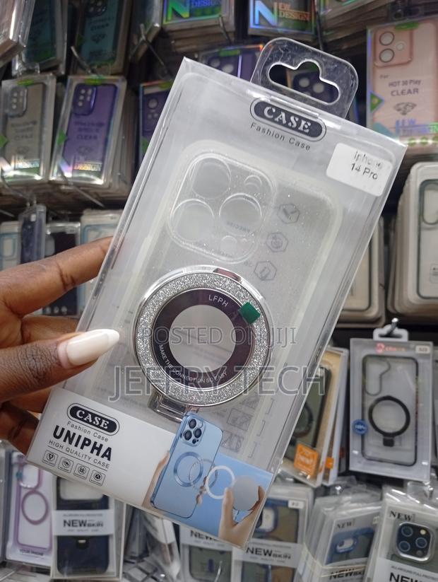 Fashion Case for the iPhone 14 Pro Is a Clear Magnetic Case - thumbnail 2