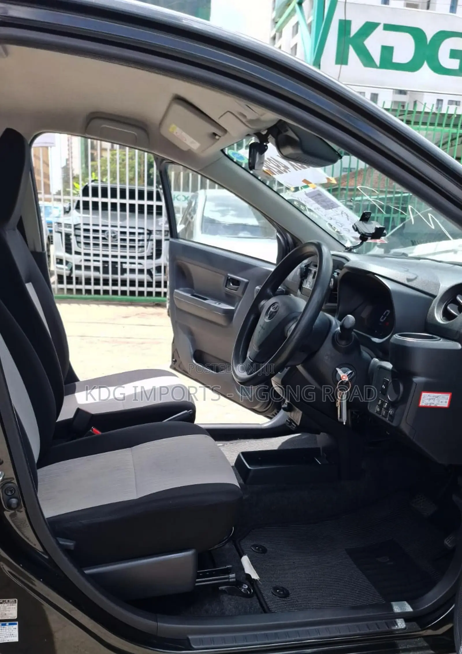 Toyota Pixis Epoch 2019 Black