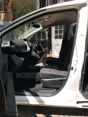 Toyota Sienta 1.5 Hybrid FWD 2019 Off white