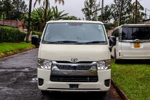 Toyota HiAce 2020 White