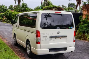 Toyota HiAce 2020 White
