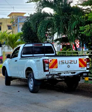 Isuzu D-MAX 2018 White