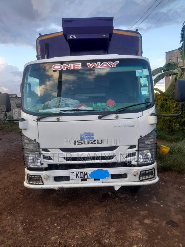 Isuzu Nqr81