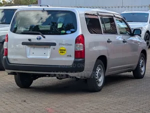 Toyota Probox 1.5 Hybrid DX 2019 Silver