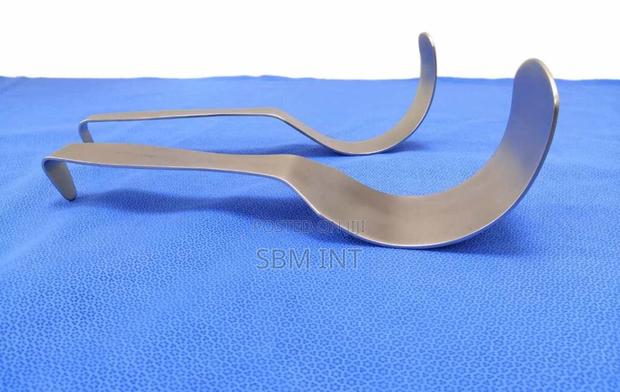 Deaver Retractor