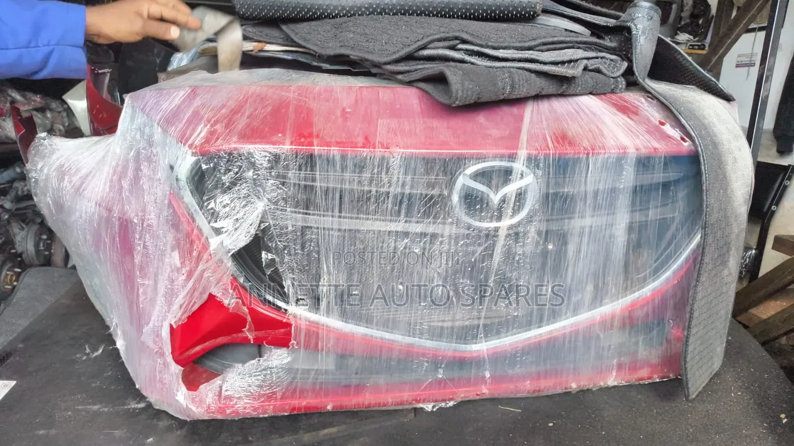 Mazda Demio Nosecut