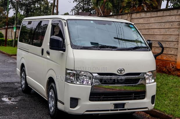 Toyota HiAce 2020 White - thumbnail 3