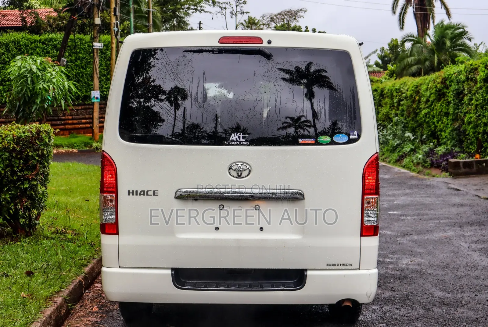 Toyota HiAce 2020 White