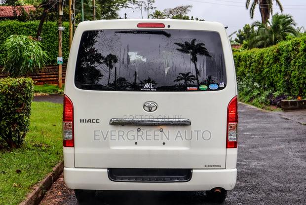 Toyota HiAce 2020 White - thumbnail 5