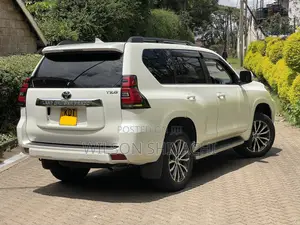 Toyota Land Cruiser Prado 2021 White