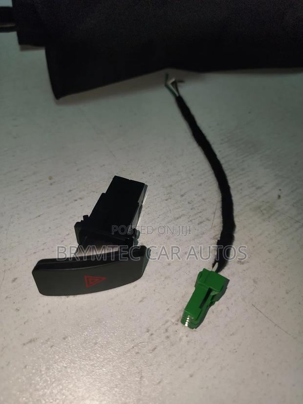 Fielder Axio Hazard Switch Button - thumbnail 3