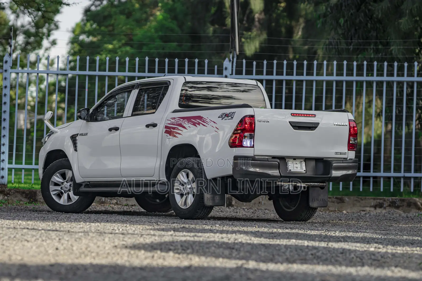 Toyota Hilux 2020 White