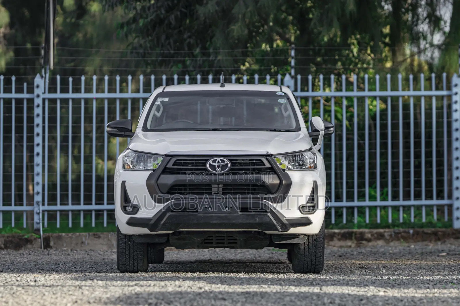 Toyota Hilux 2020 White