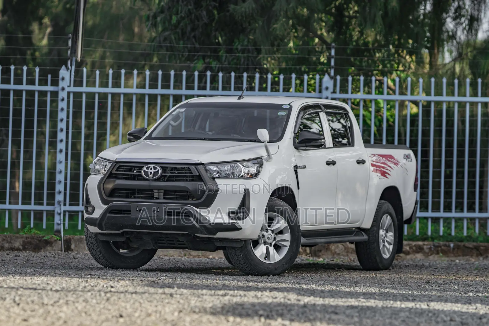 Toyota Hilux 2020 White