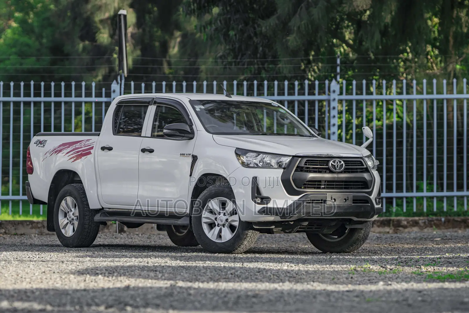 Toyota Hilux 2020 White