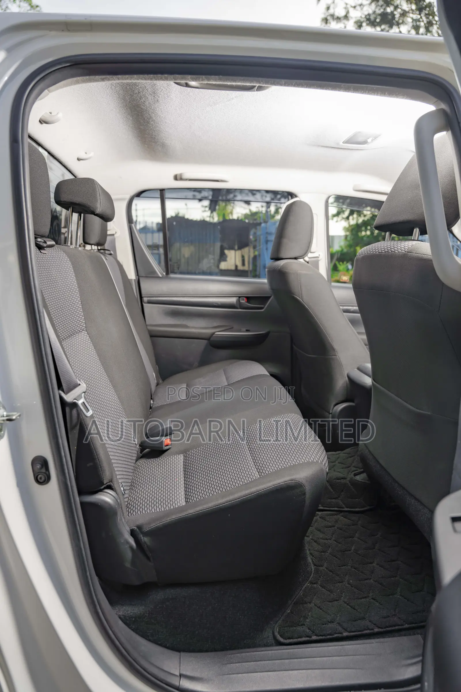 Toyota Hilux 2020 White