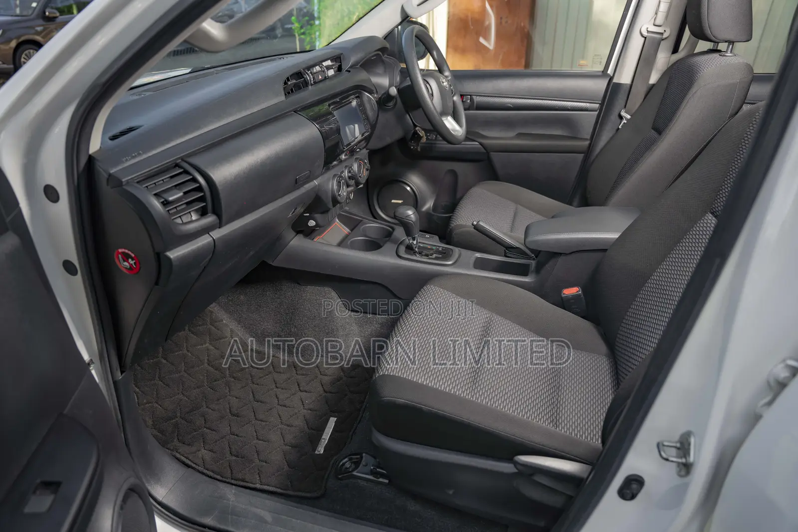 Toyota Hilux 2020 White