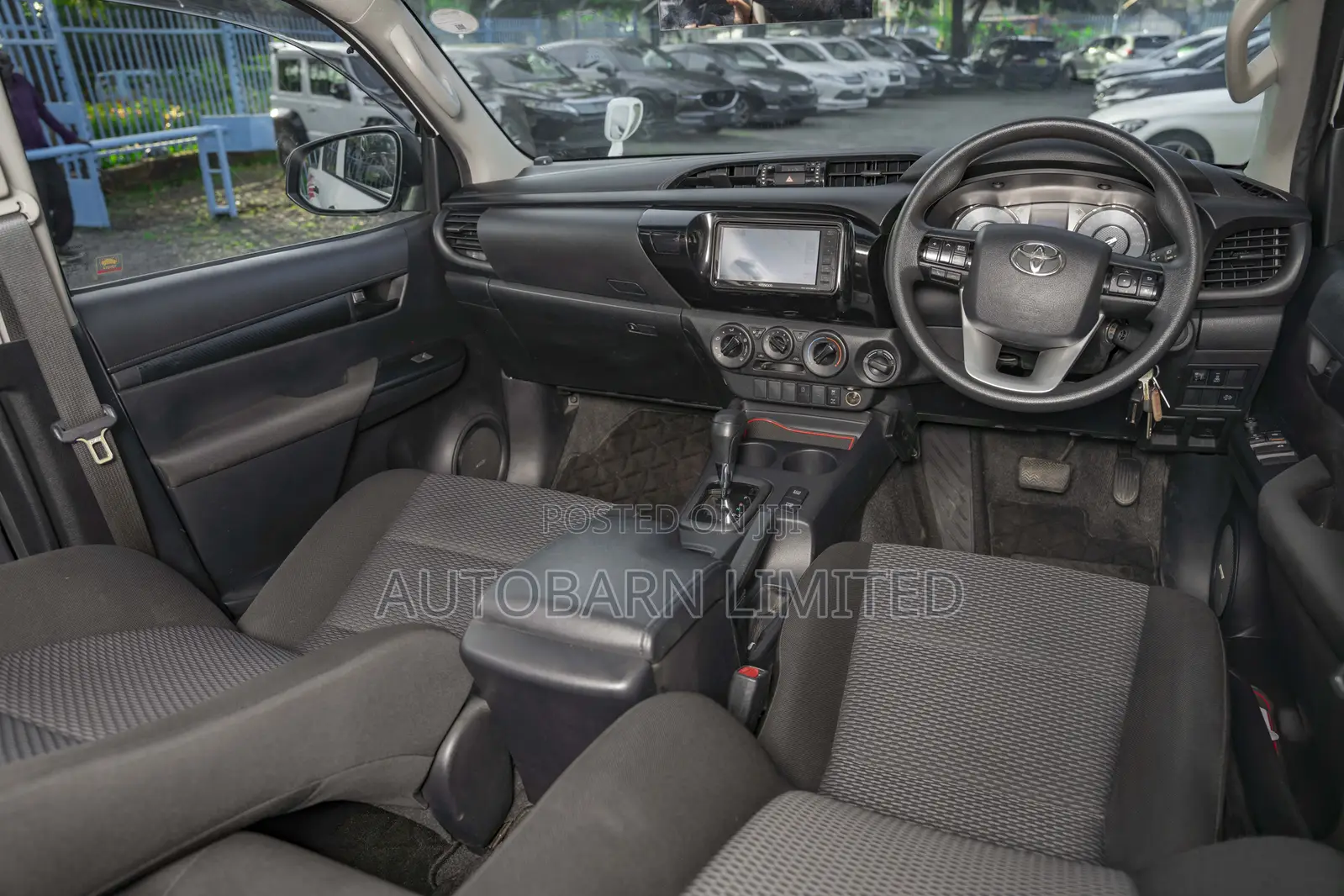 Toyota Hilux 2020 White