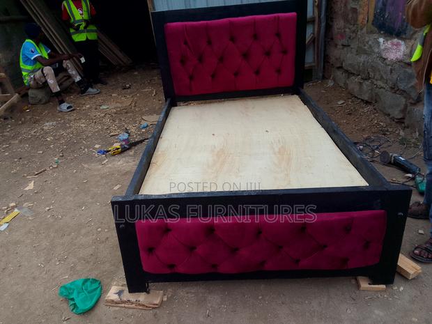 Red Moket Bed
