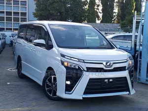 Toyota Voxy 2019 White