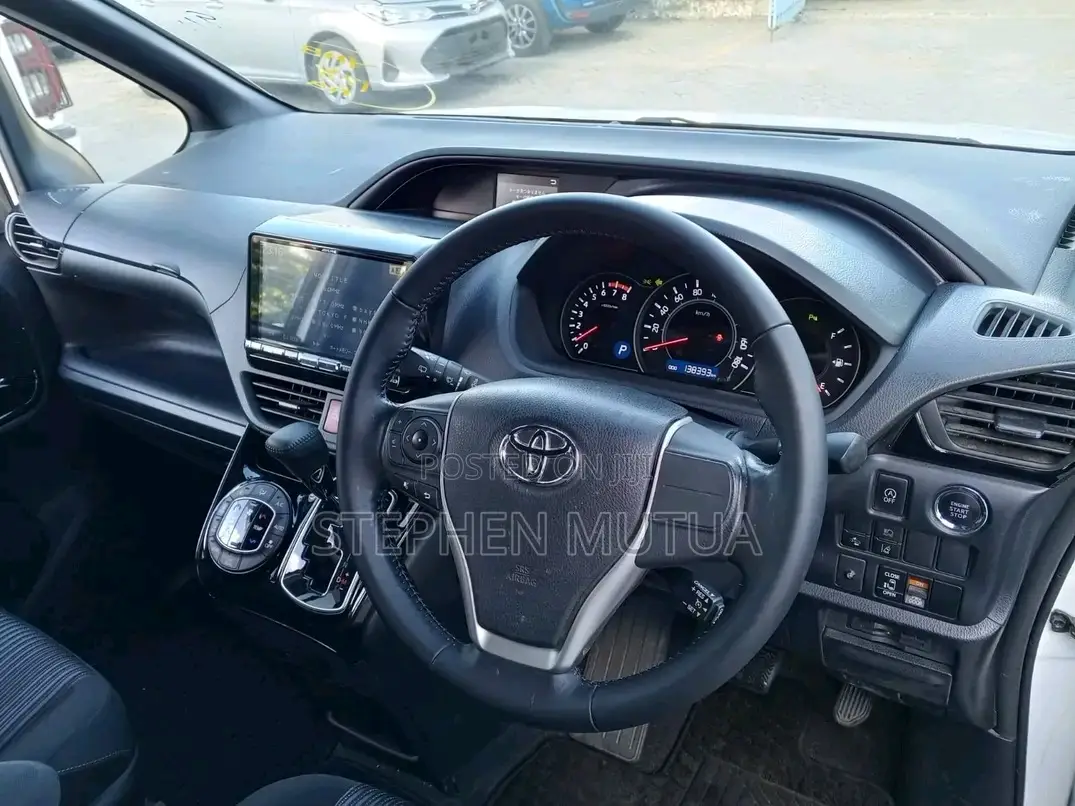 Toyota Voxy 2019 White