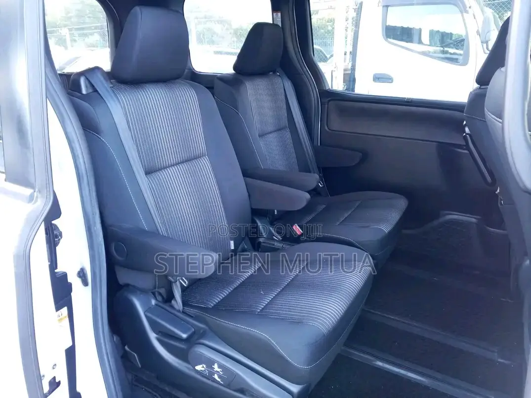 Toyota Voxy 2019 White