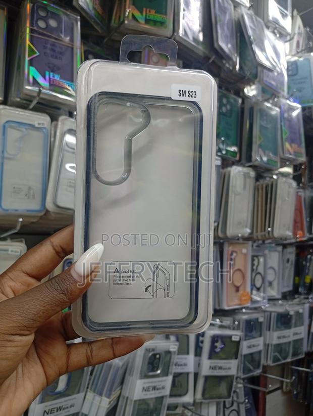 Crystal Clear Protective Case Designed for the Samsung Galaxy S23.