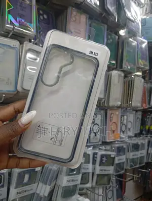 Crystal Clear Protective Case Designed for the Samsung Galaxy S23.